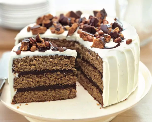 butterfinger-cake.webp